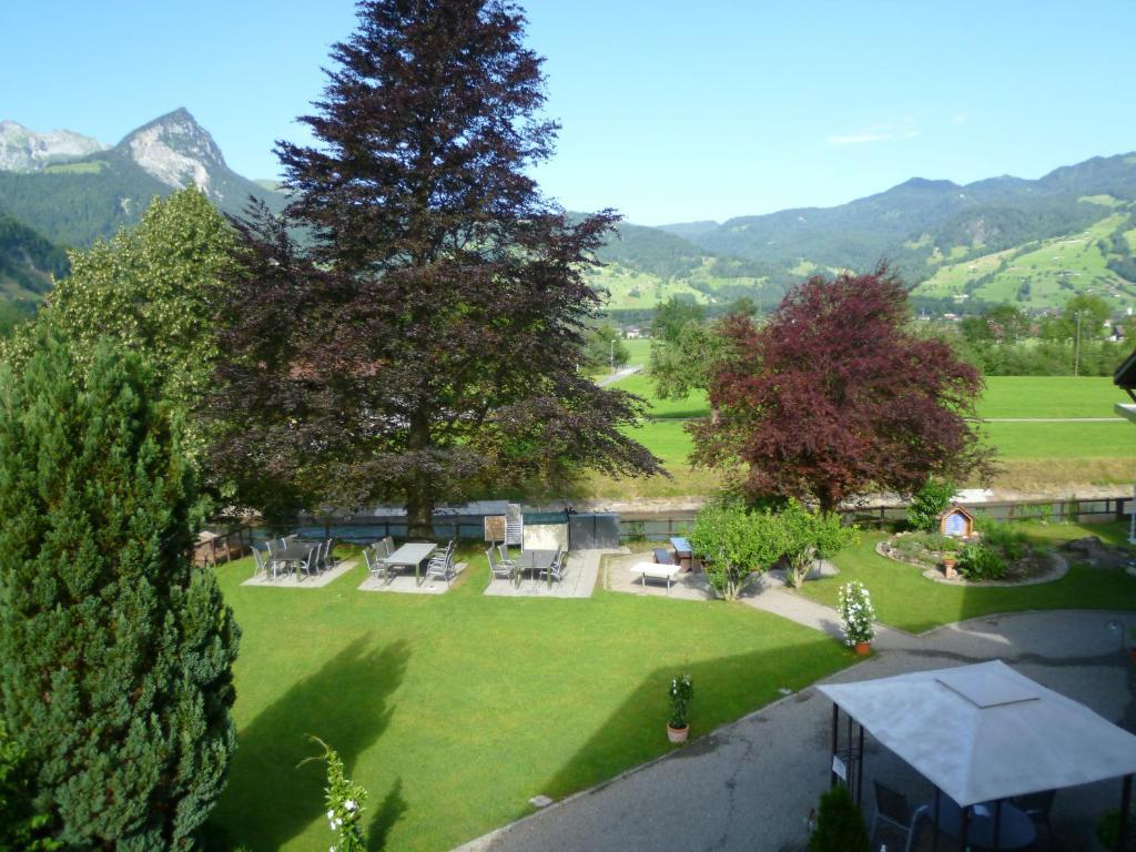 Hotel Bahnhof Giswil Room photo